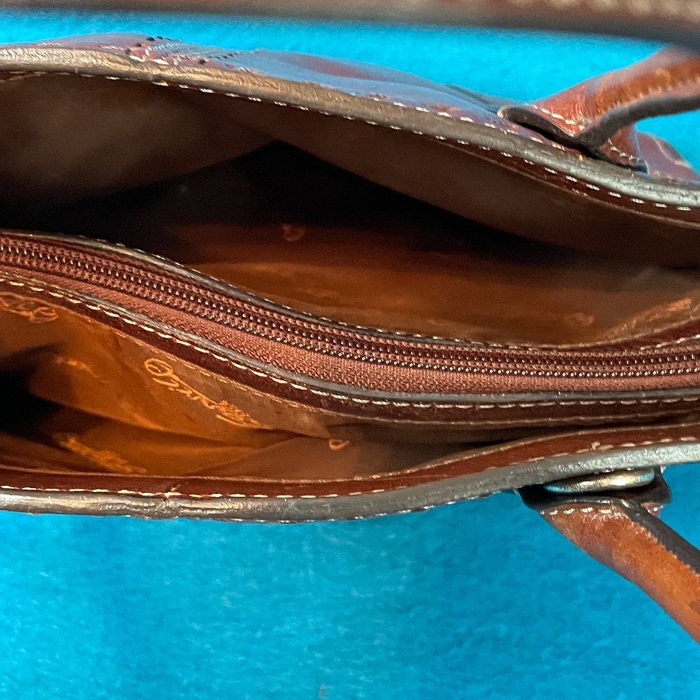 ๐ Fossil Vintage Leather Handbag. Brown with Double Carrying Handles. ๐ - Picture 12 of 13